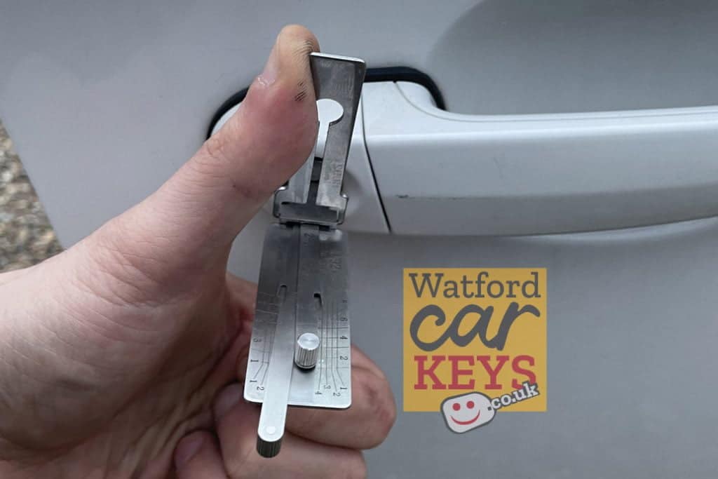 Auto Locksmith in Hatch End- Car unlocking with lockpick