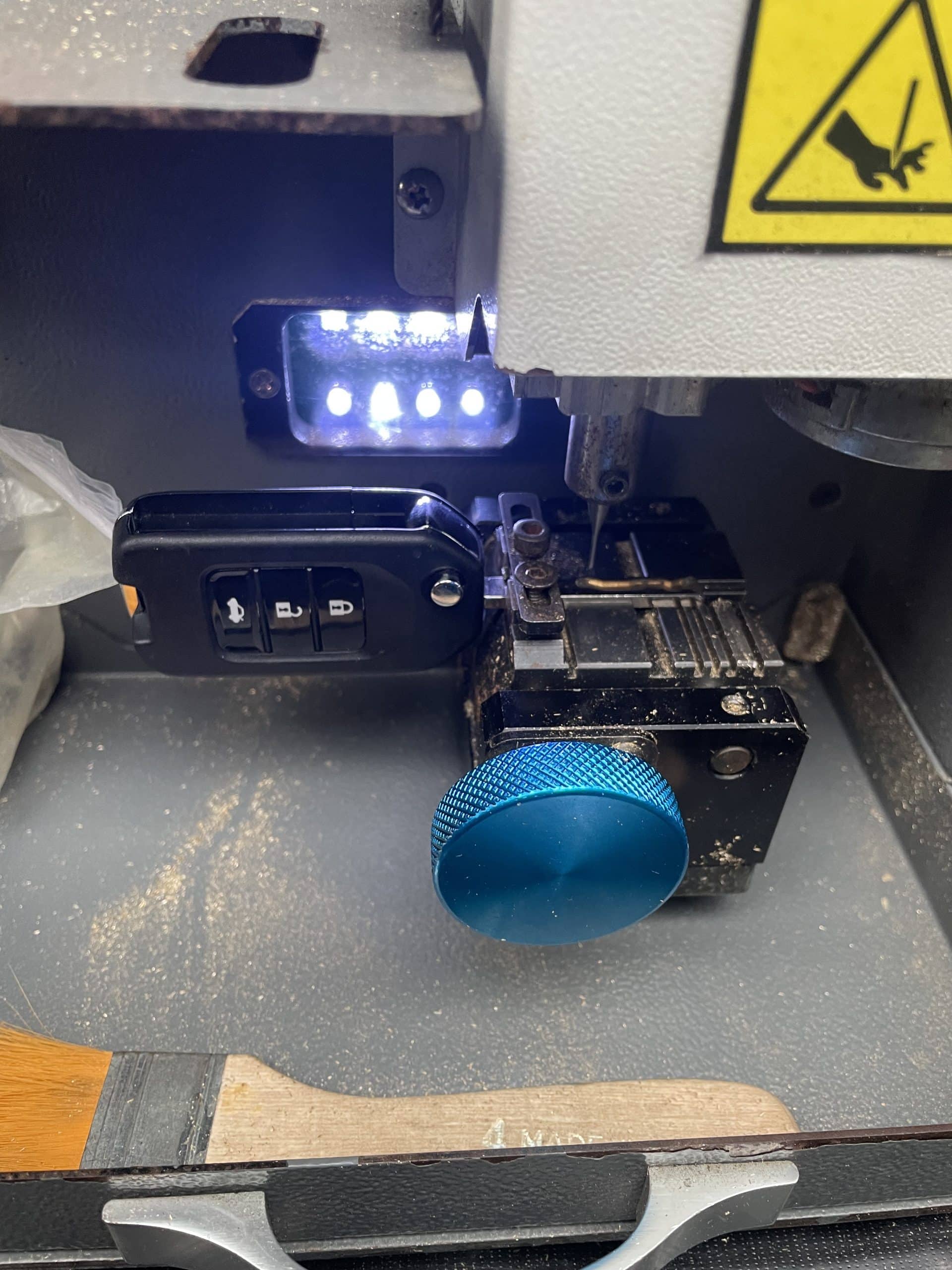 car key cutting