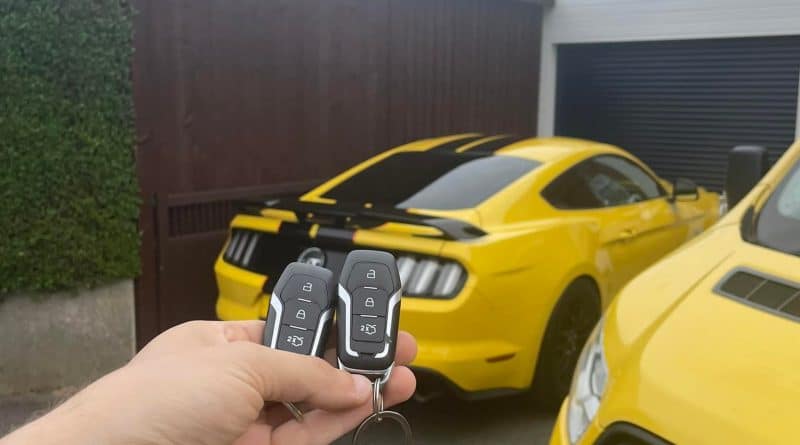 Auto Locksmith Bedmond- mustang car key