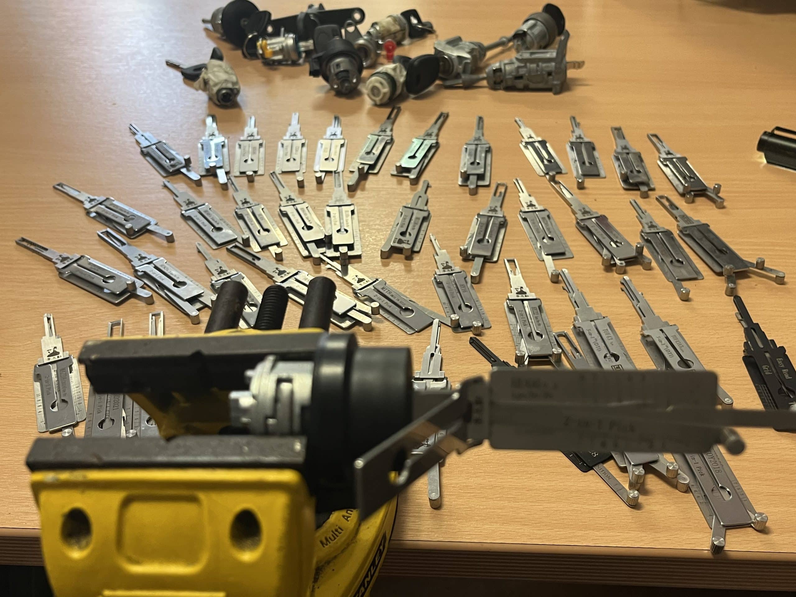 Auto Locksmith Course UK 1 on 1 Auto Locksmith Training